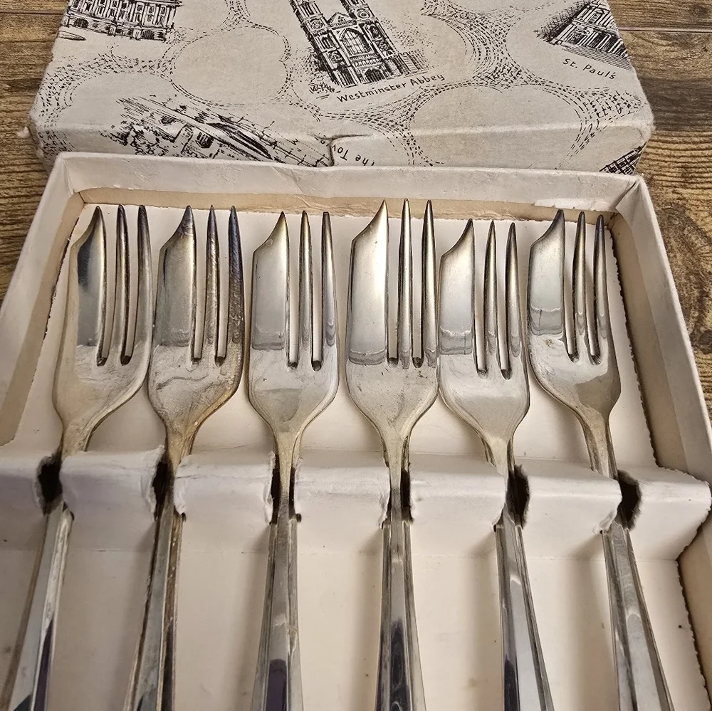 Vintage Sheffield England silverplate dessert fork set of 6 with box